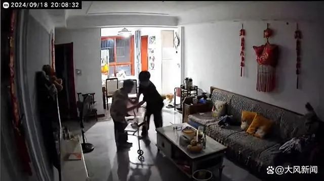 突发地震！14岁少年的第一反应令人泪目…
