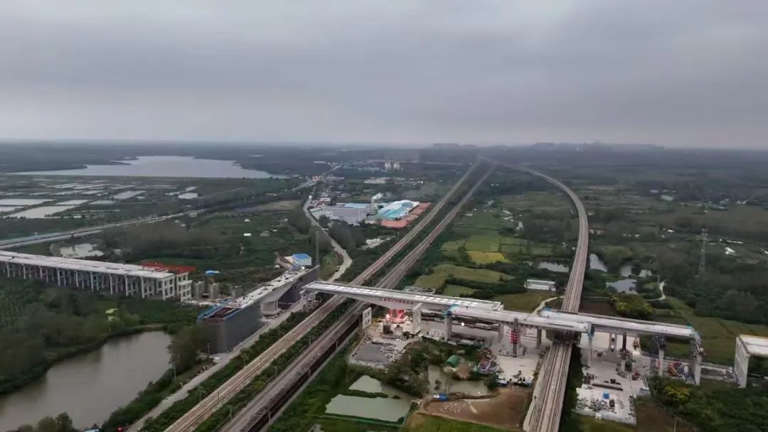 成功转体!合肥“大外环”有新进展 成功转体!合肥“大外环”有新进展