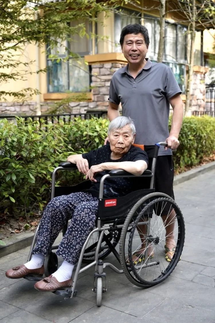 唯爱不会遗忘……我陪阿尔兹海默症妈妈有尊严的老去