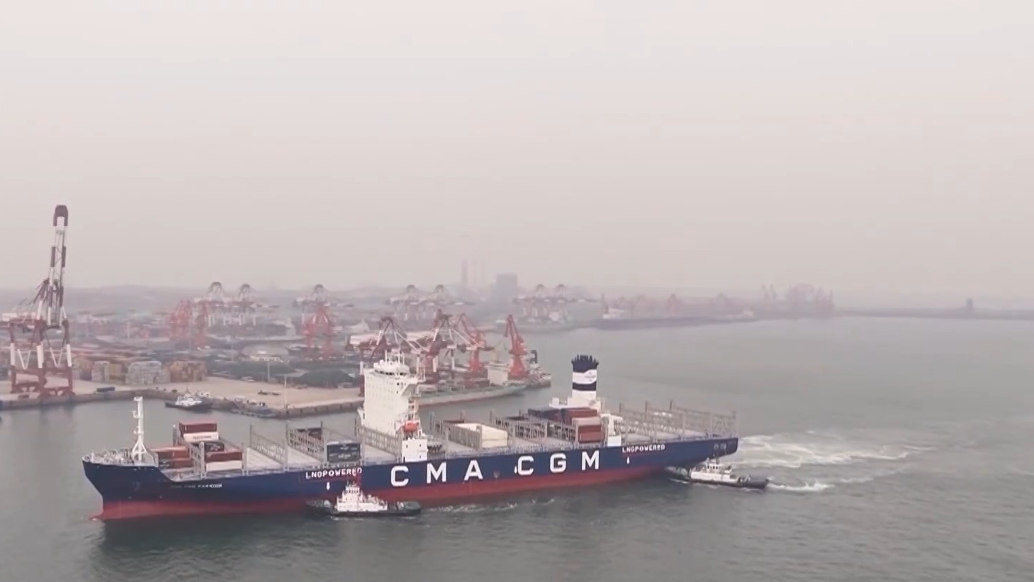 一身绝活、九次刷新世界纪录!他说中国工人的脊梁不能软 一身绝活、九次刷新世界纪录!他说中国工人的脊梁不能软