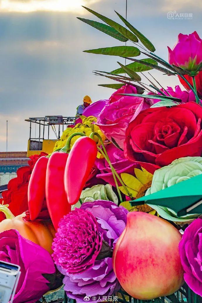 还有3天完工亮相！天安门广场大花篮抢先看→