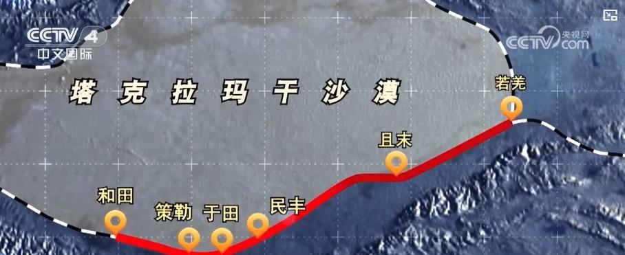 环沙漠铁路成为新疆经济发展“新引擎” 铺就百姓幸福路