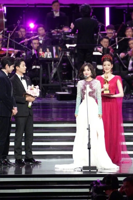 飞天奖:赵丽颖获视后 雷佳音实现视帝大满贯 飞天奖:赵丽颖获视后 雷佳音实现视帝大满贯