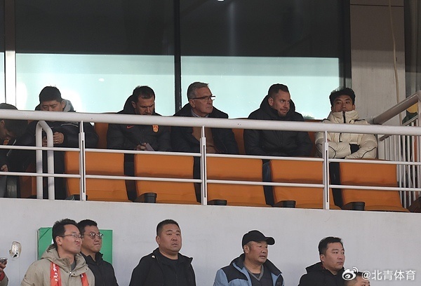 媒体:伊万科维奇现身中超看台,国足换帅风波暂时平息 媒体:伊万科维奇现身中超看台,国足换帅风波暂时平息