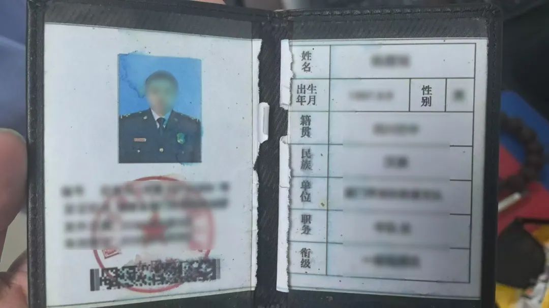 这个“一杠四星消防员”被警察刑拘! 这个“一杠四星消防员”被警察刑拘!