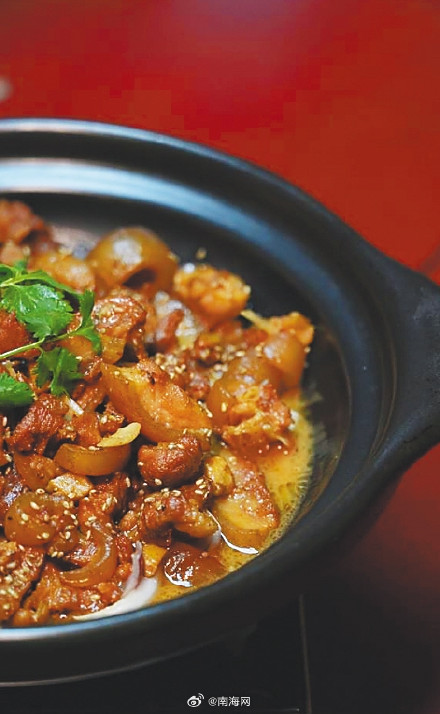 海南这种长着“五只脚”的猪，真香！