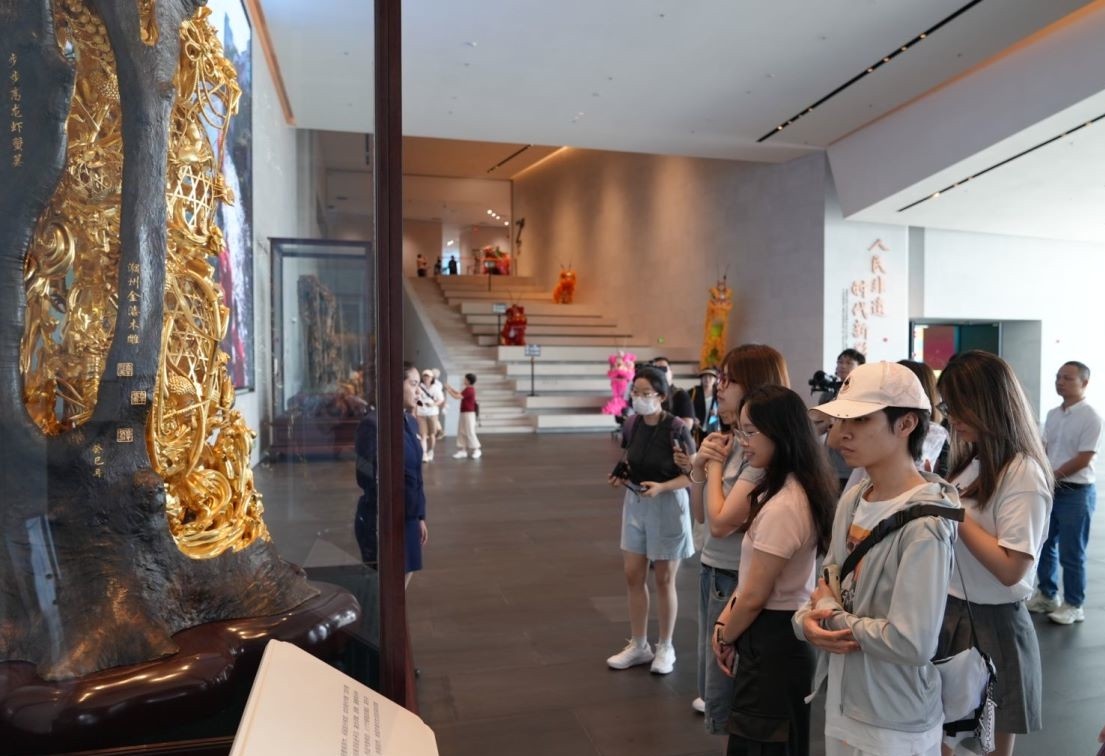 青春华章|“行走湾区 点赞中国”青年嘉宾采风团走进广东三个城市 青春华章|“行走湾区 点赞中国”青年嘉宾采风团走进广东三个城市