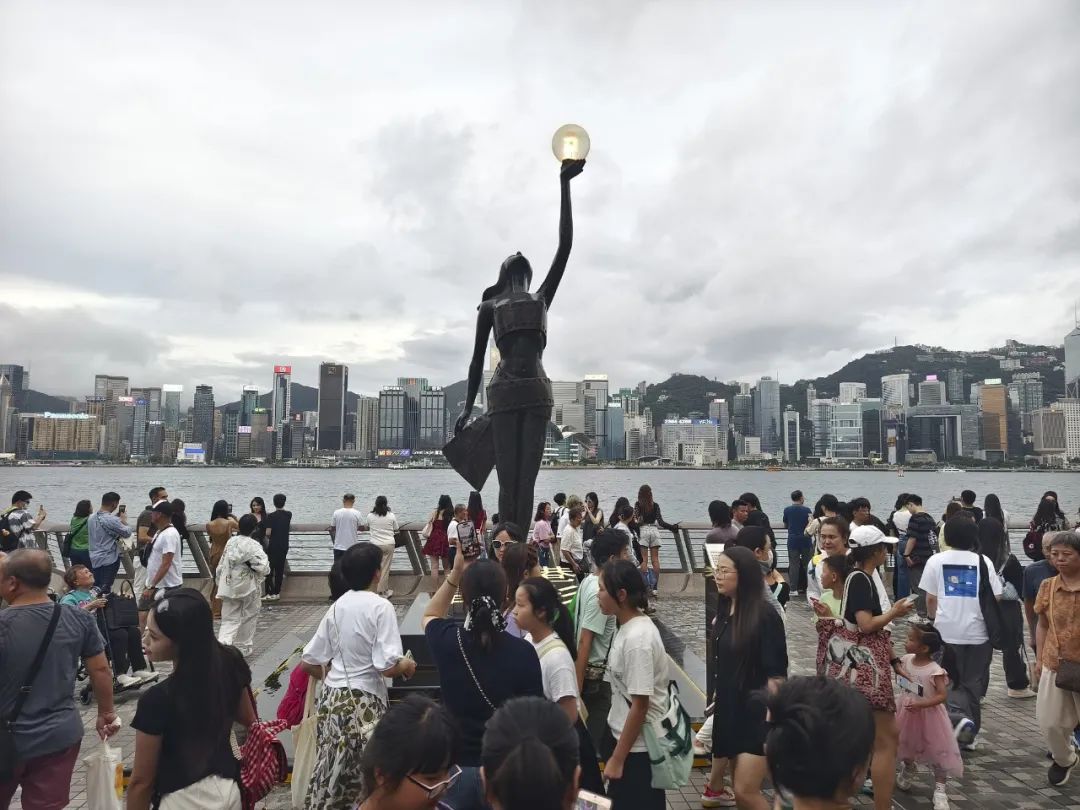 事关香港的士，已生效→