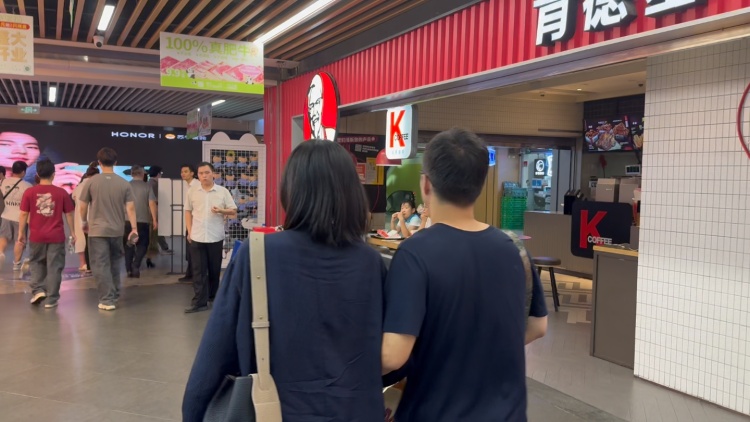 很多上海人又“上当”！这里的地铁标识竟是李鬼…