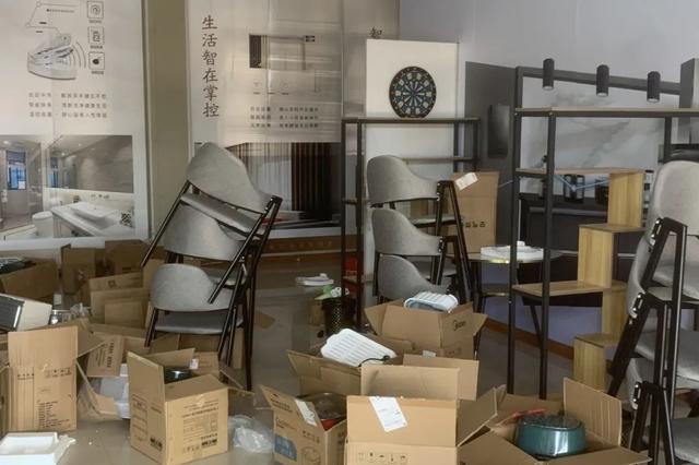 街头扫码抽奖免费领取平板电脑？骗你钱才是真的！