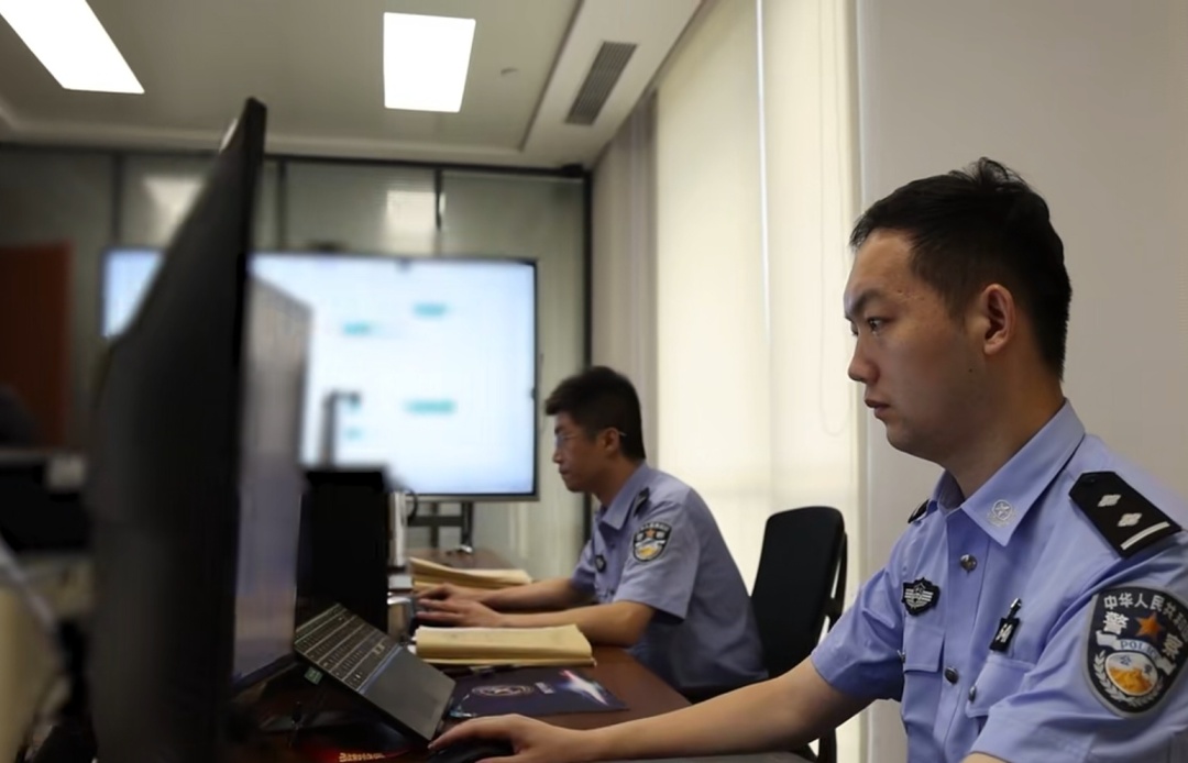 豪车、大灯、硬撞！公安部：警惕这些可疑信号！