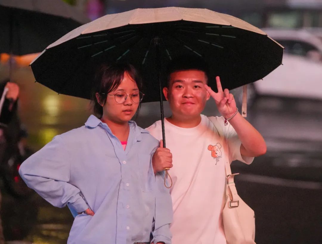 20.8℃,广州气温创下半年新低!短袖先别收,接下来天气…… 20.8℃,广州气温创下半年新低!短袖先别收,接下来天气……