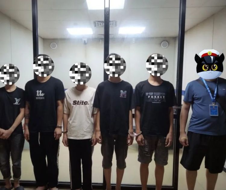 深夜准备再“干一票”,该团伙当场被抓获 深夜准备再“干一票”,该团伙当场被抓获