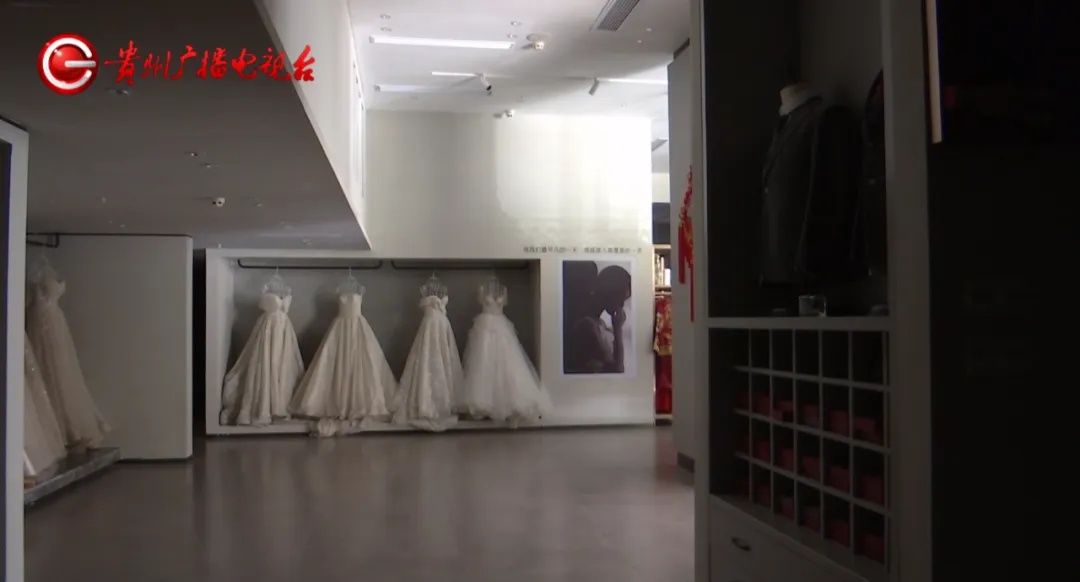 物业代收电费，10年竟多出39万？！婚纱店老板维权却被拉电闸，更气的是……