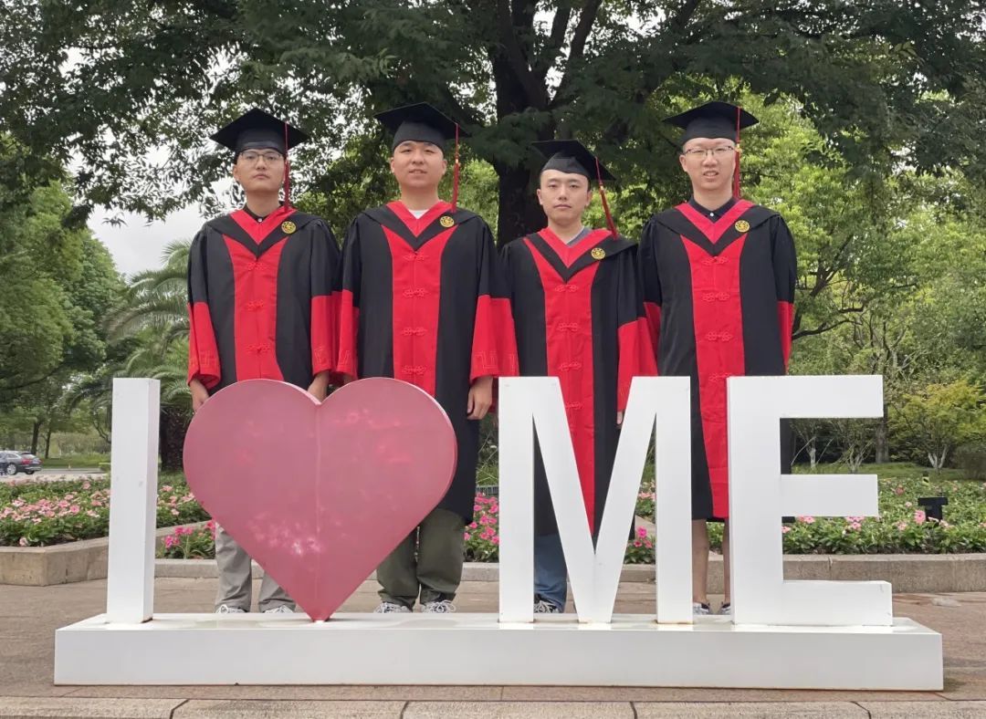 关注 | 上海交大同套间宿舍4名博士,毕业去向被网友点赞! 关注 | 上海交大同套间宿舍4名博士,毕业去向被网友点赞!