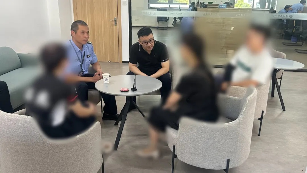 杭州女子提现30万元见网友！“我账户里还有130万元......”