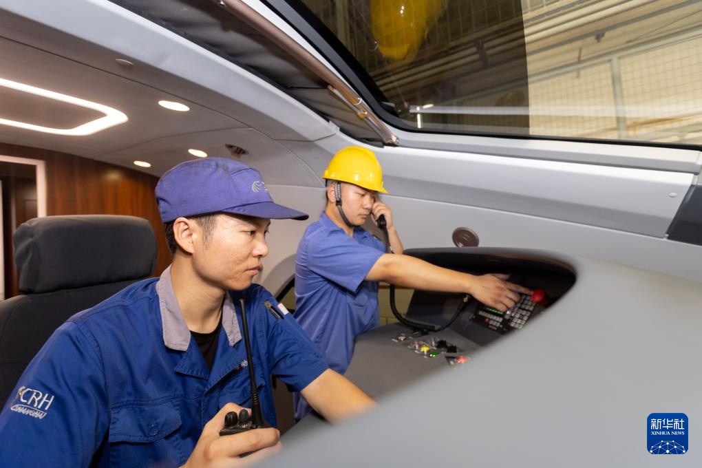 上海:加强列车检修 保障国庆运输 上海:加强列车检修 保障国庆运输