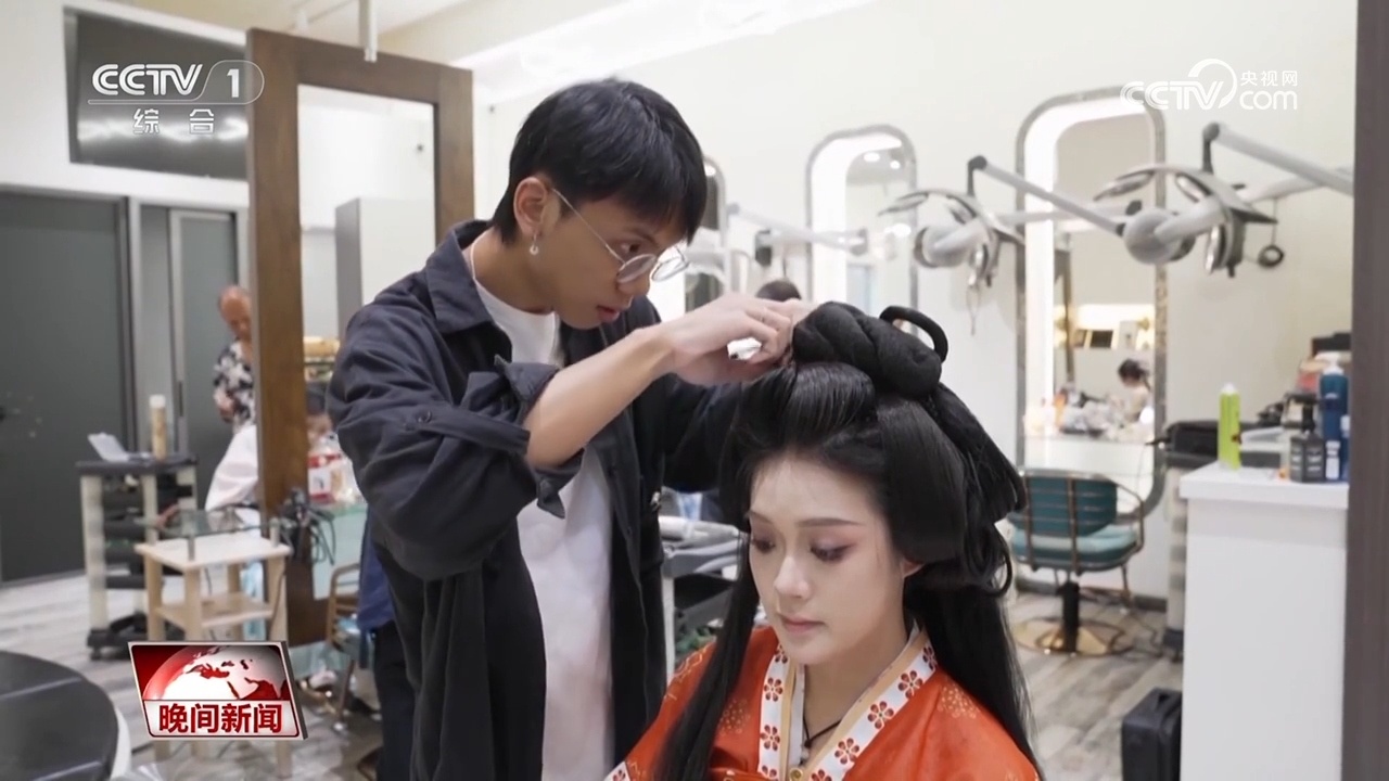 【青春匠心】郭彦熙:美发舞台逐梦 立志闯出新天地 【青春匠心】郭彦熙:美发舞台逐梦 立志闯出新天地