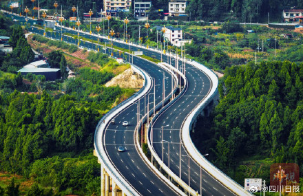 最多相差30公里/小时!同一高速路四川限速远低于贵州云南 这是为何? 最多相差30公里/小时!同一高速路四川限速远低于贵州云南 这是为何?