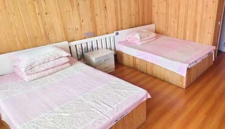 一景区多家酒店默认早9点前退房,当地回应 一景区多家酒店默认早9点前退房,当地回应