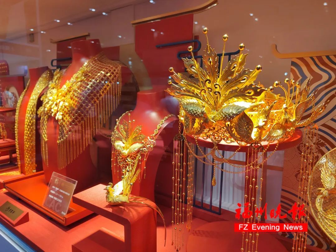 金价大涨！创历史新高！店员：麻木了……