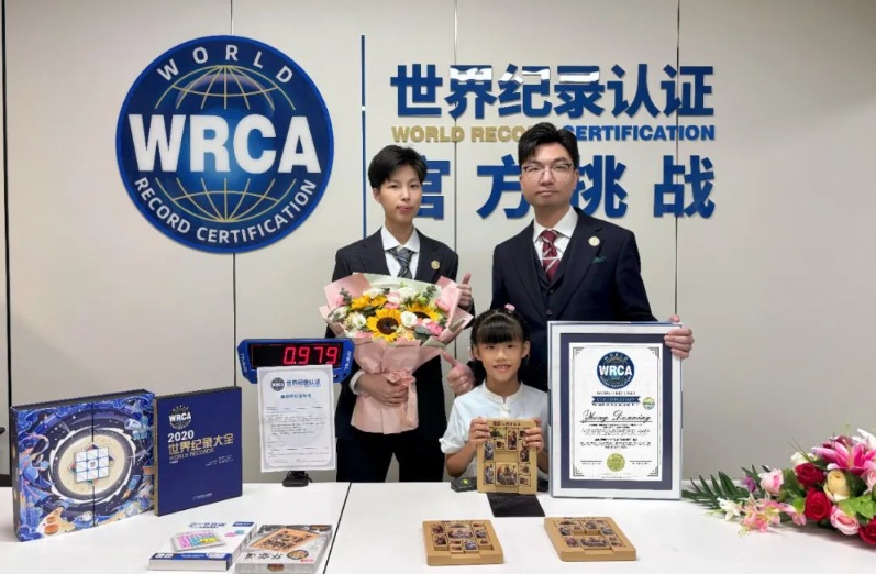 7岁女孩不到1秒打破世界纪录!网友看傻了… 7岁女孩不到1秒打破世界纪录!网友看傻了…