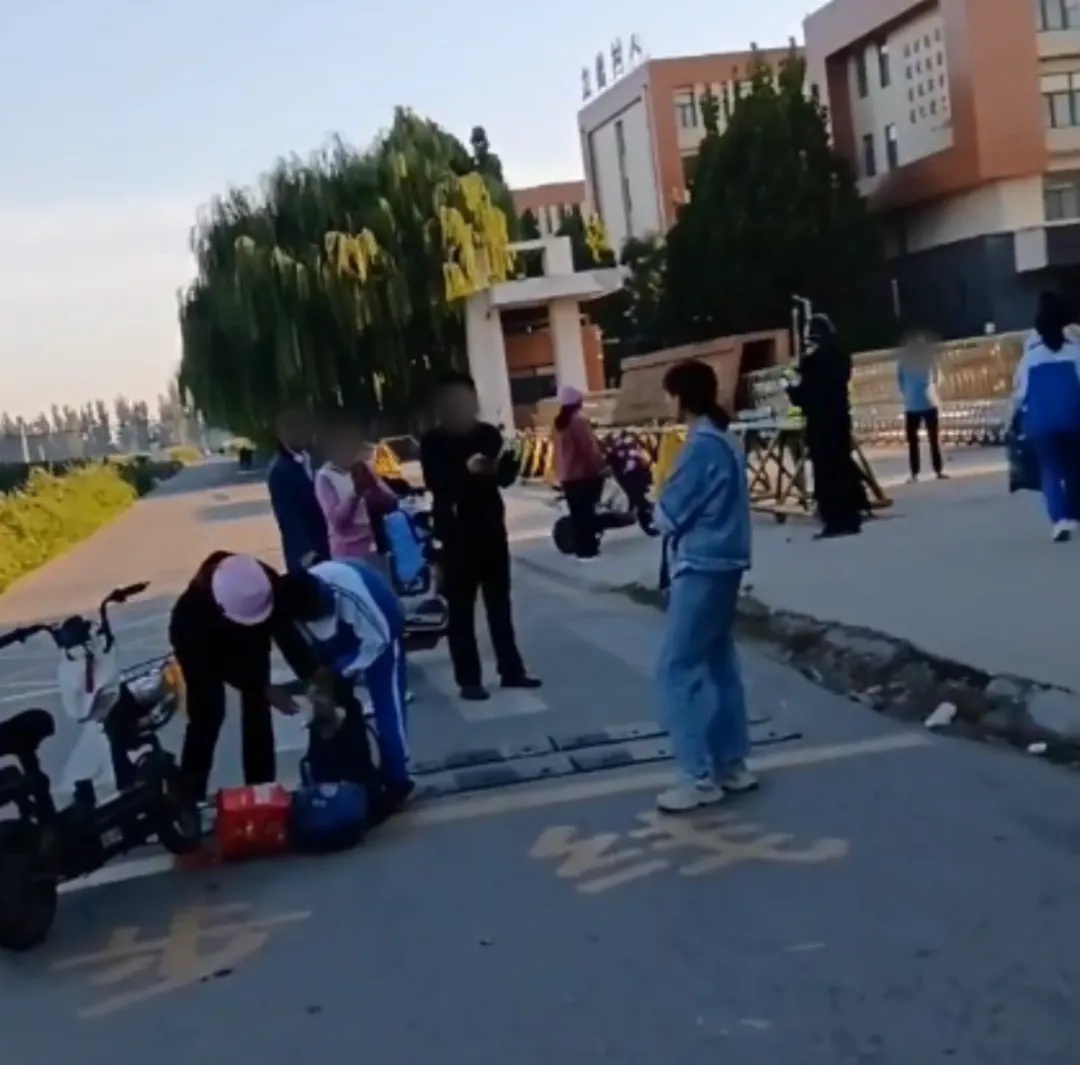 学校禁止学生自带牛奶,还逐个开包检查!家长不解:学校提供的奶为什么能喝? 学校禁止学生自带牛奶,还逐个开包检查!家长不解:学校提供的奶为什么能喝?