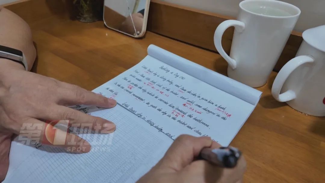 62岁开始学英语，深圳保洁阿姨火了！她：求个“搭子”