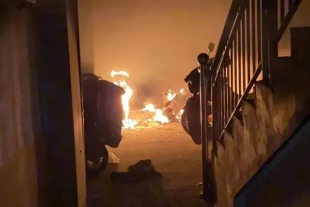 居民楼火灾如何逃生自救?躲避浓烟是关键! 居民楼火灾如何逃生自救?躲避浓烟是关键!