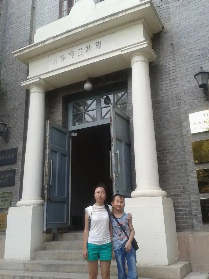 太厉害!亲姐弟隔十年双双上清华 太厉害!亲姐弟隔十年双双上清华