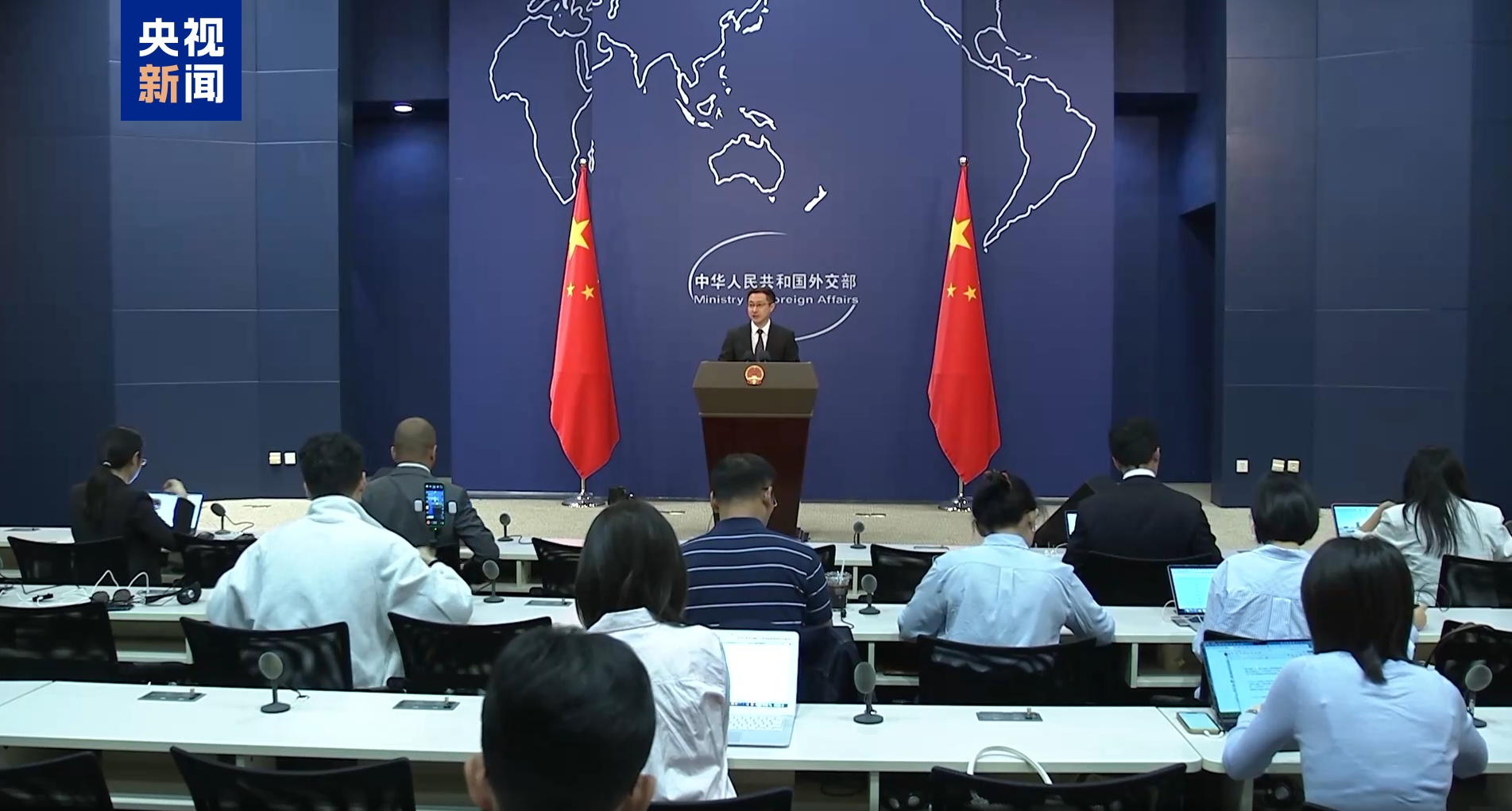 日本舰艇进入台湾海峡活动，外交部回应