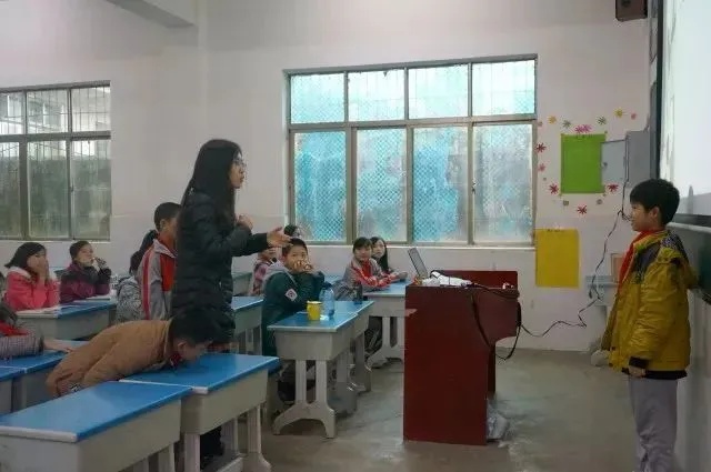 太厉害!亲姐弟隔十年双双上清华 太厉害!亲姐弟隔十年双双上清华