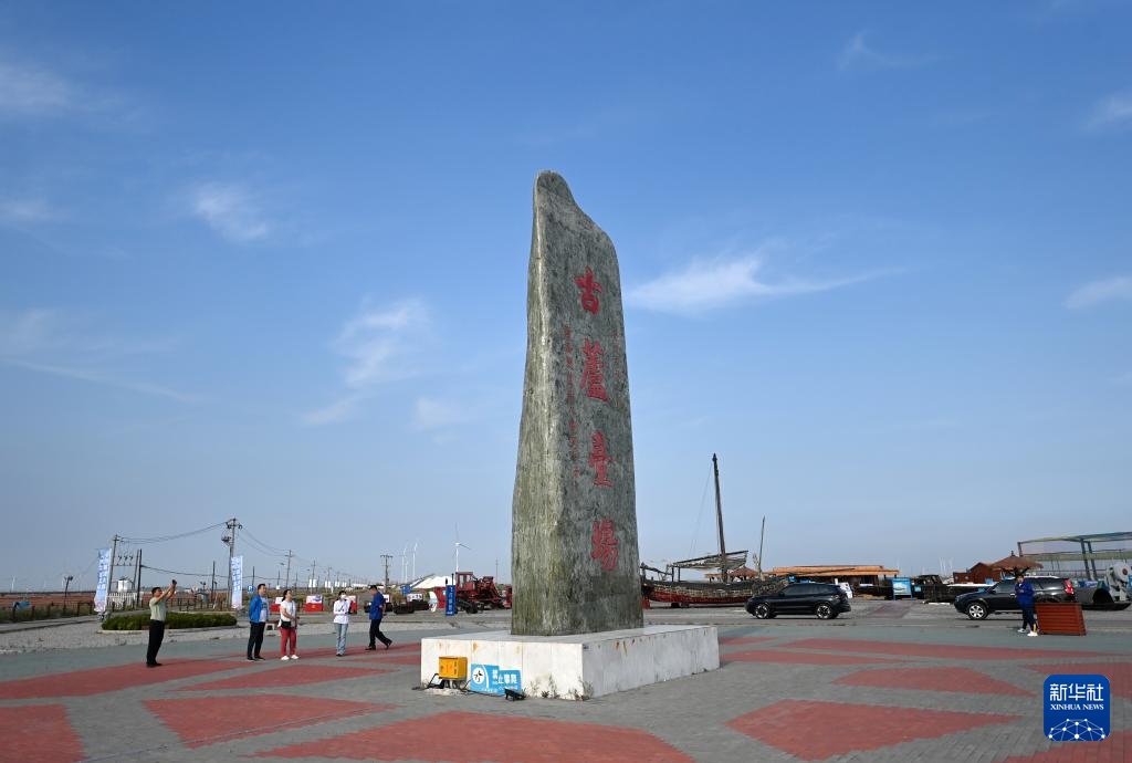 国道之行 海阔天空丨从一滴海水到“百味之王”——海盐收获记