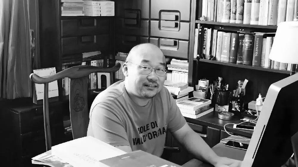 突发讣告!著名导演在家中病逝,享年52岁,曾为《金粉世家》编剧 突发讣告!著名导演在家中病逝,享年52岁,曾为《金粉世家》编剧