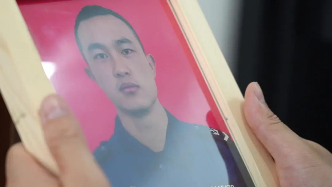 因伤截肢的一等功臣,重回一线! 因伤截肢的一等功臣,重回一线!