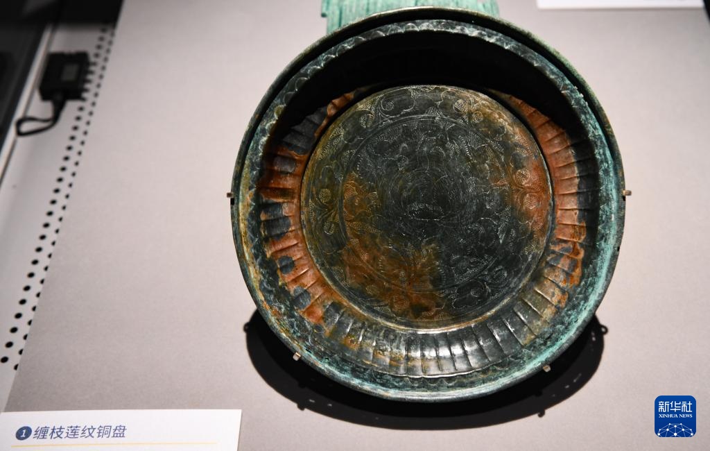 新华全媒+｜探秘“深蓝宝藏”——南海西北陆坡一二号沉船考古成果特展