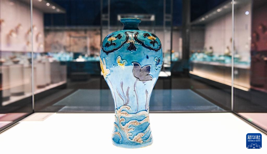 新华全媒+｜探秘“深蓝宝藏”——南海西北陆坡一二号沉船考古成果特展