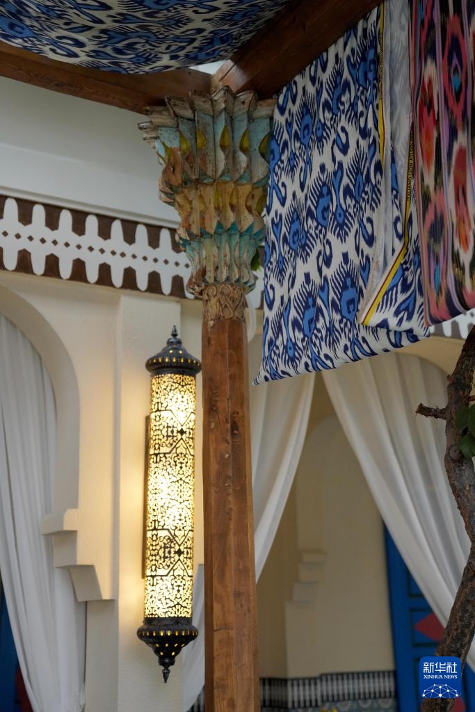 铸牢共同体 中华一家亲丨新疆伊宁六星街:特色街区引客来 铸牢共同体 中华一家亲丨新疆伊宁六星街:特色街区引客来