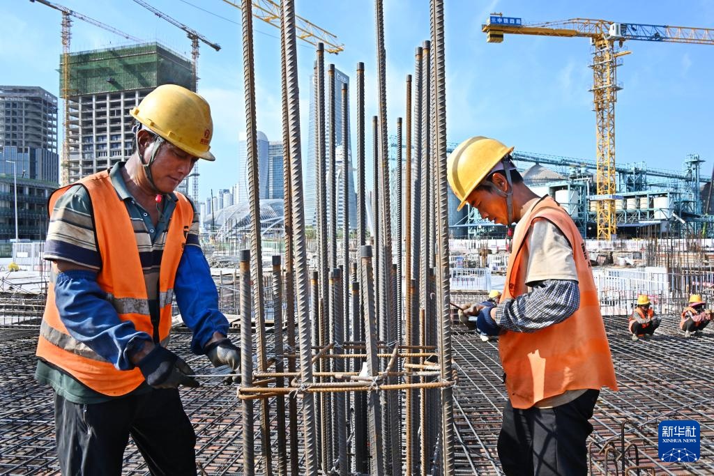 青岛国际邮轮港区：抢抓施工“黄金期” 建设按下“快进键”