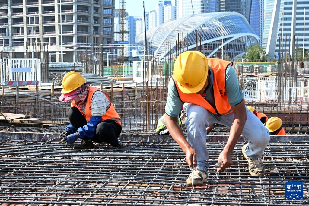 青岛国际邮轮港区：抢抓施工“黄金期” 建设按下“快进键”