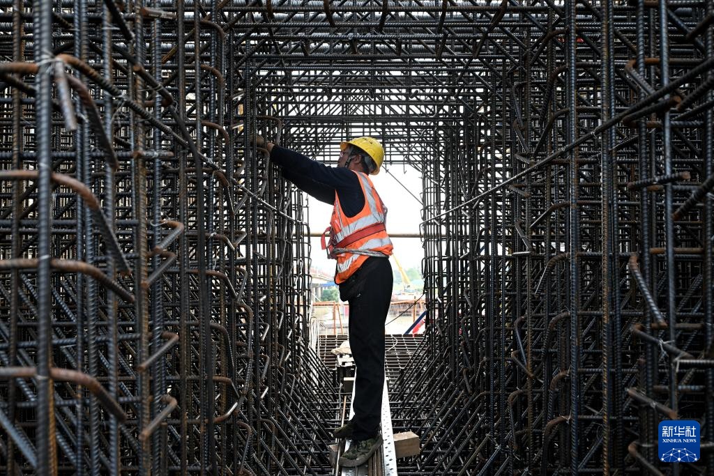 江苏苏州：长湖申线（江苏段）航道整治工程东段项目施工忙