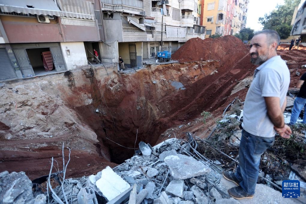 黎巴嫩首都贝鲁特南郊：空袭后的现场