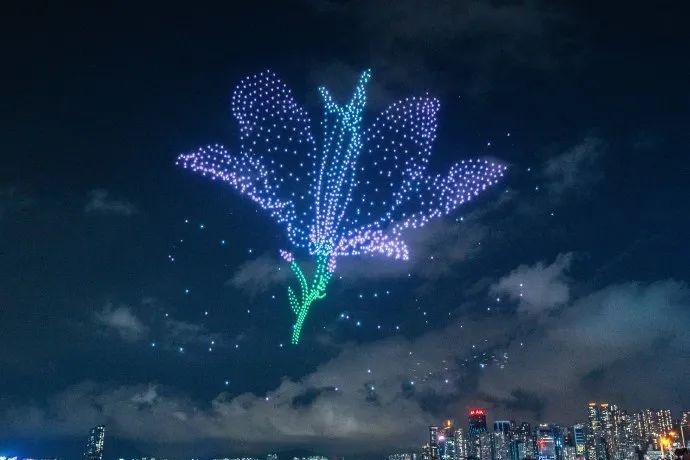 香港、澳门喜迎国庆,满眼都是“中国红” 香港、澳门喜迎国庆,满眼都是“中国红”