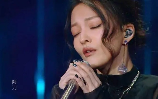 知名歌手紧急发文:退出!致歉! 知名歌手紧急发文:退出!致歉!