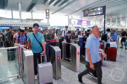 已售出3万余张！国庆期间重庆西站渝昆高铁方向车票紧俏