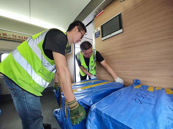 山西黄河大闸蟹“乘坐”高铁，京津等地6小时可达