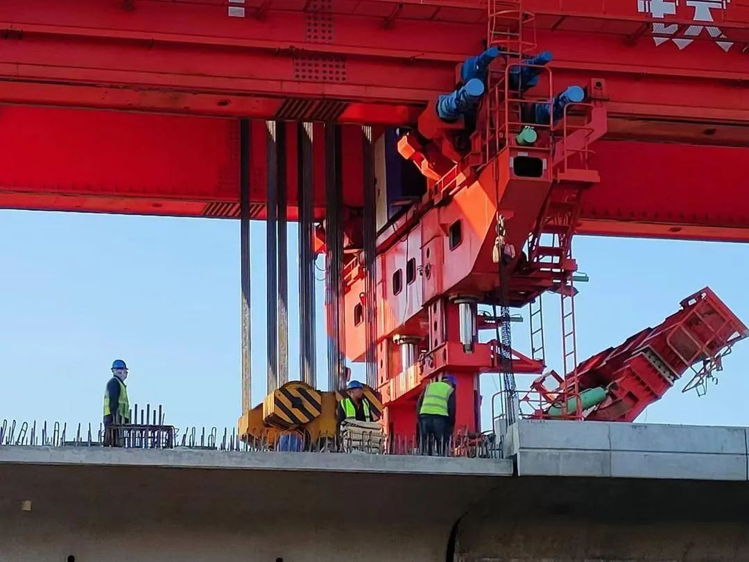 1.5小时直达长白山!这条高铁明年建成→ 1.5小时直达长白山!这条高铁明年建成→