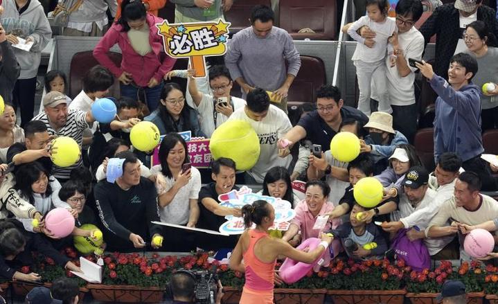 “郑钦文热”燃爆中网 从训练场到钻石球场她都是焦点