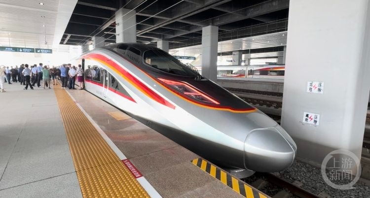 小面&燃面？渝昆高铁正式通车，重庆⇌宜宾最快48分钟！