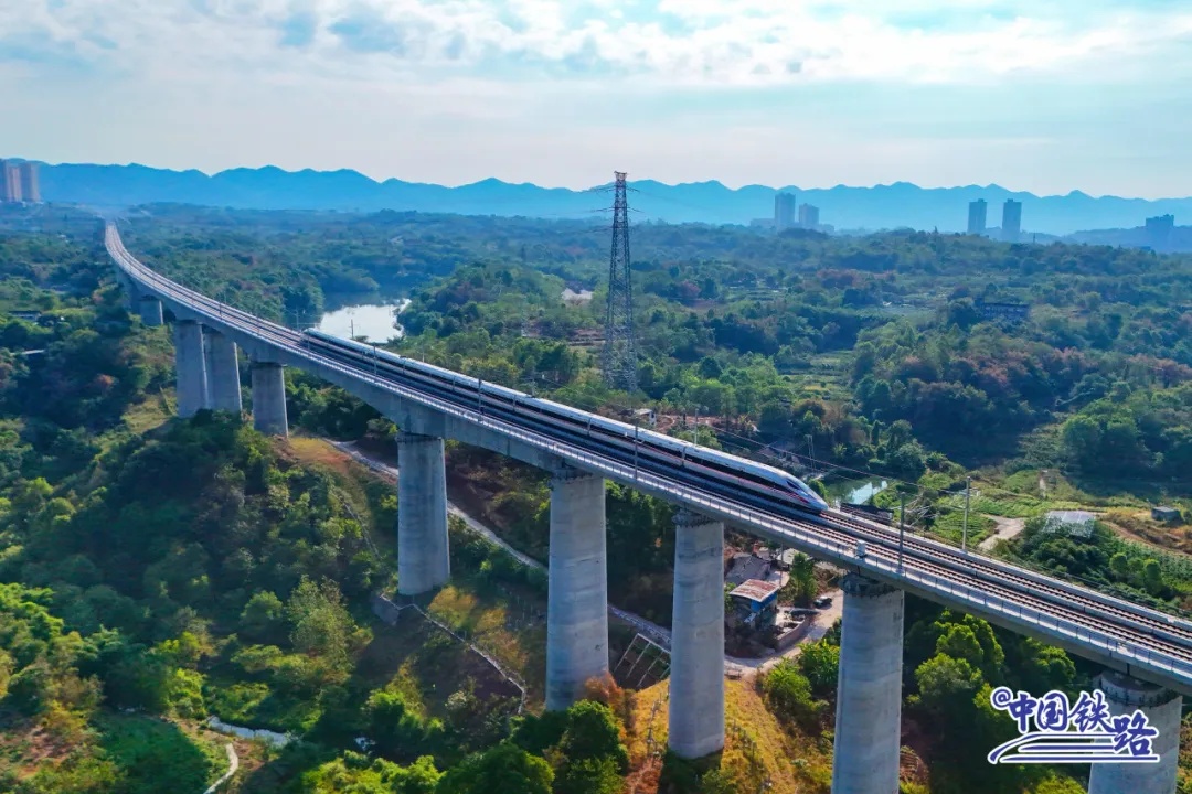 又一条高铁，今日开通运营！
